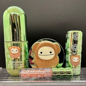 Squishmallows Shimmer Mist, Blush Stick, Eyeshadow and Lip Gloss Set.
